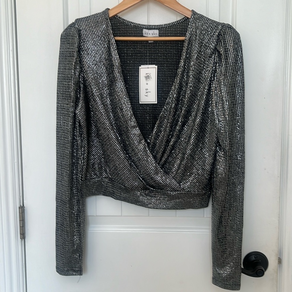 Black/Metalic Silver  top